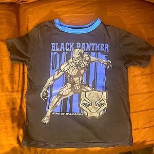 Boys short sleeve Black Panther T-shirt size 7